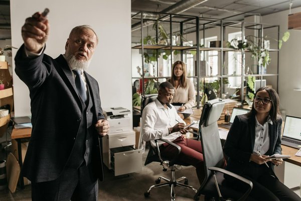 What are the best practices for digital marketing in UK business services?